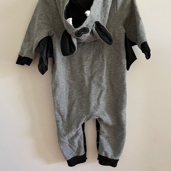 Cat & Jack Bat Zip Onesie - Picture 2 of 3